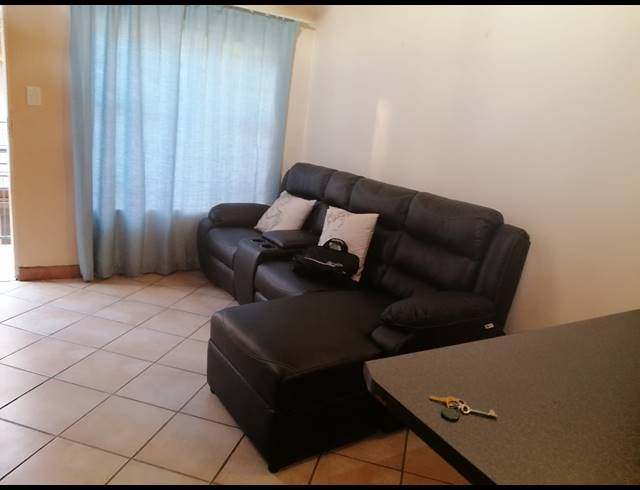 1 BEDROOM APARTMENT FOR SALE IN RUSTENBURG CENTRAL